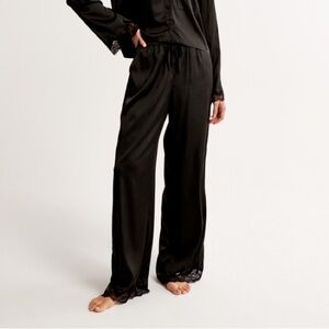 Abercrombie & Fitch Women’s Lace and Satin Sleep Pant. Size Medium.